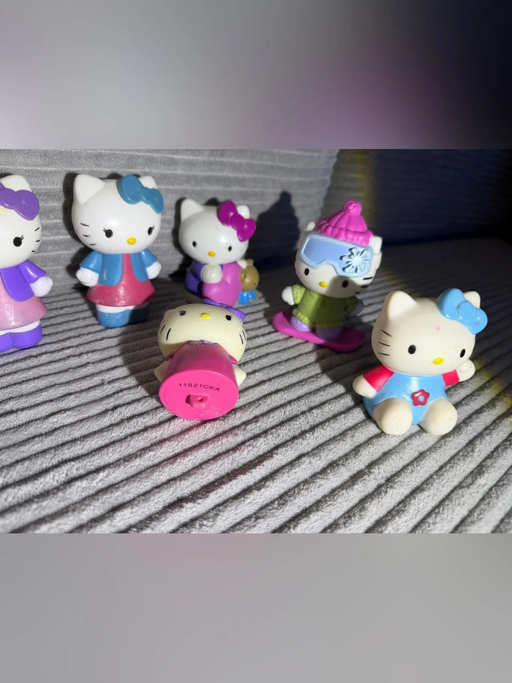 Hello Kitty Mini Figure Set in Pink, Purple, Blue and Teal - Sanrio